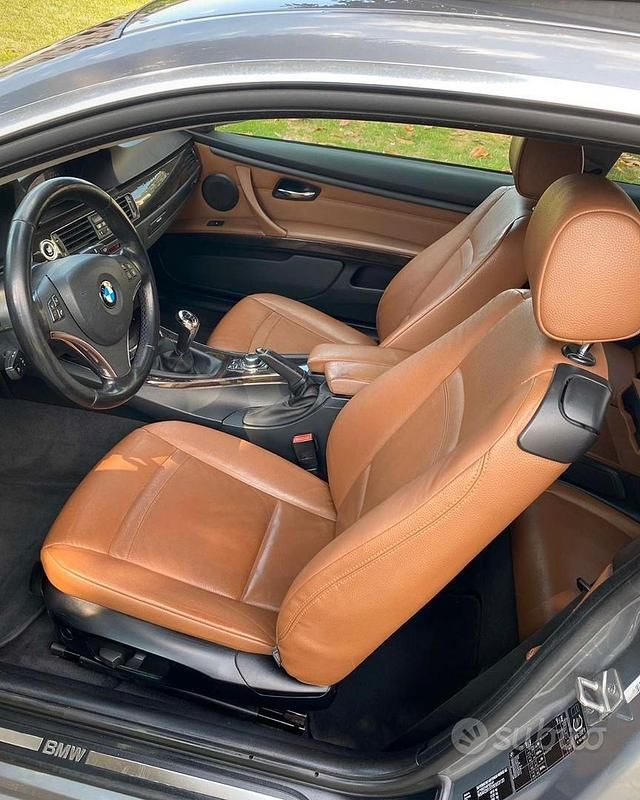 Usata BMW 318 170 CV (125 kW) 2011 Grigio Coupé