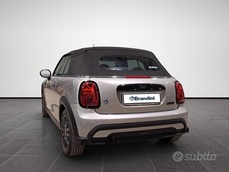 Usata Mini Cooper Cabriolet Classic 136 CV (100 kW) 2023 Grigio Cabrio