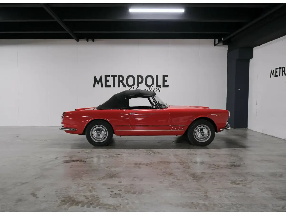 Usata Alfa Romeo 2000 116 CV (85 kW) 1960 Rosso Cabrio