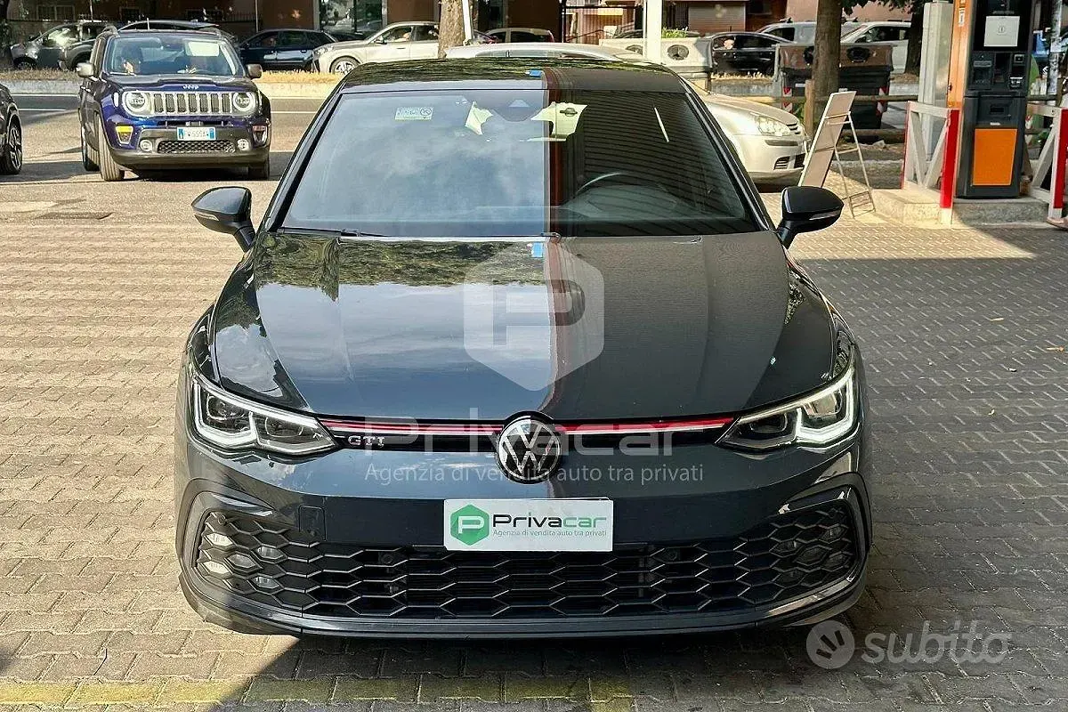 Usata VW Golf VIII GTI 245 CV (180 kW) 2022 Grigio Utilitaria