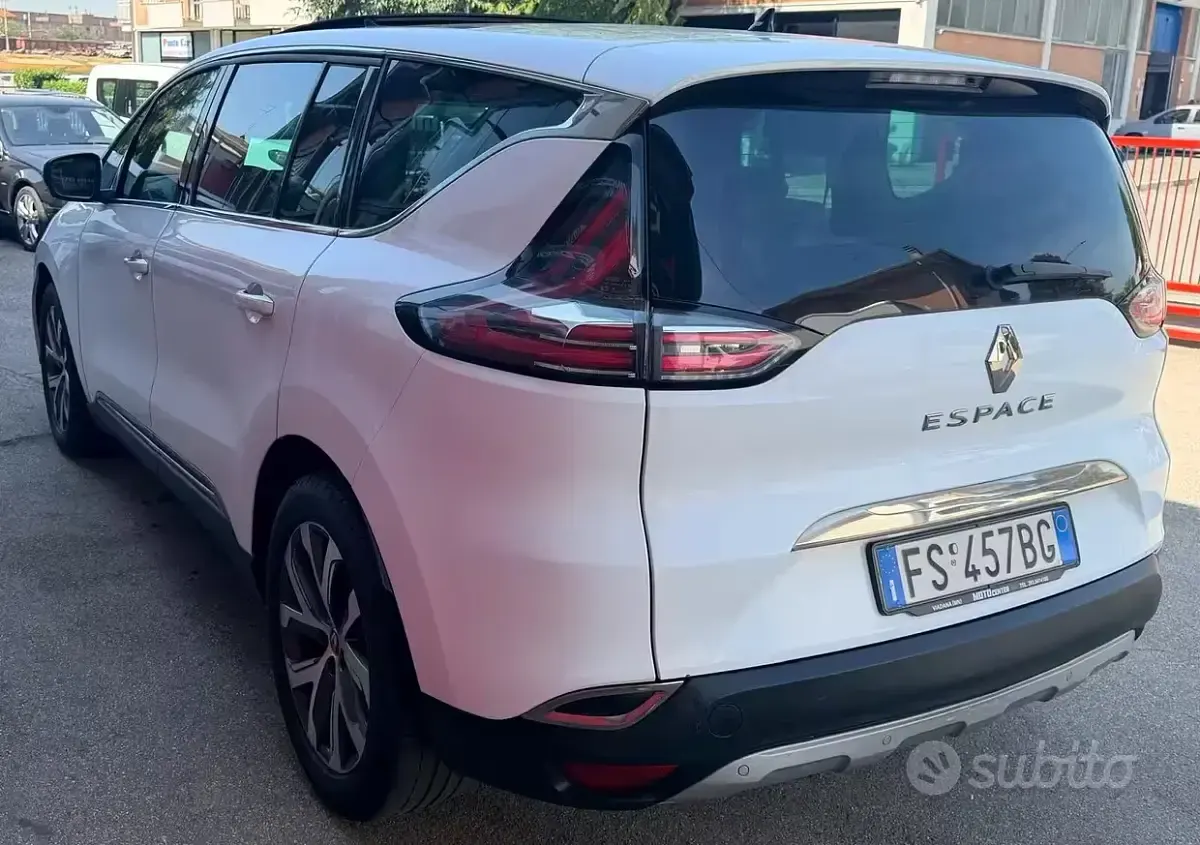 Usata Renault Espace Initiale Paris 160 CV (117 kW) 2018 Bianco Monovolume