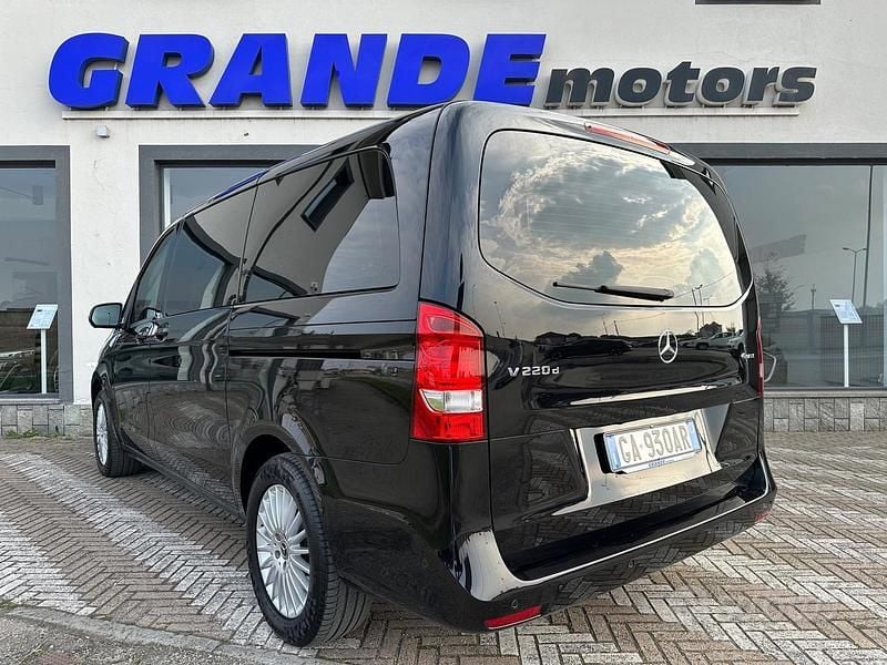Usata Mercedes V220 Business 163 CV (119 kW) 2020 Nero metallizzato Monovolume