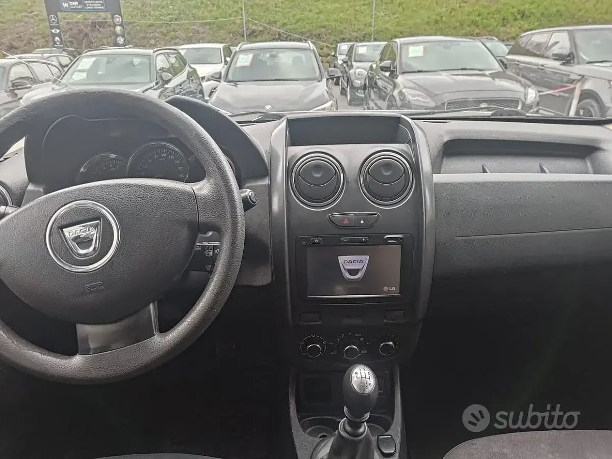 Usata Dacia Duster Lauréate 110 CV (80 kW) 2016 Bianco SUV