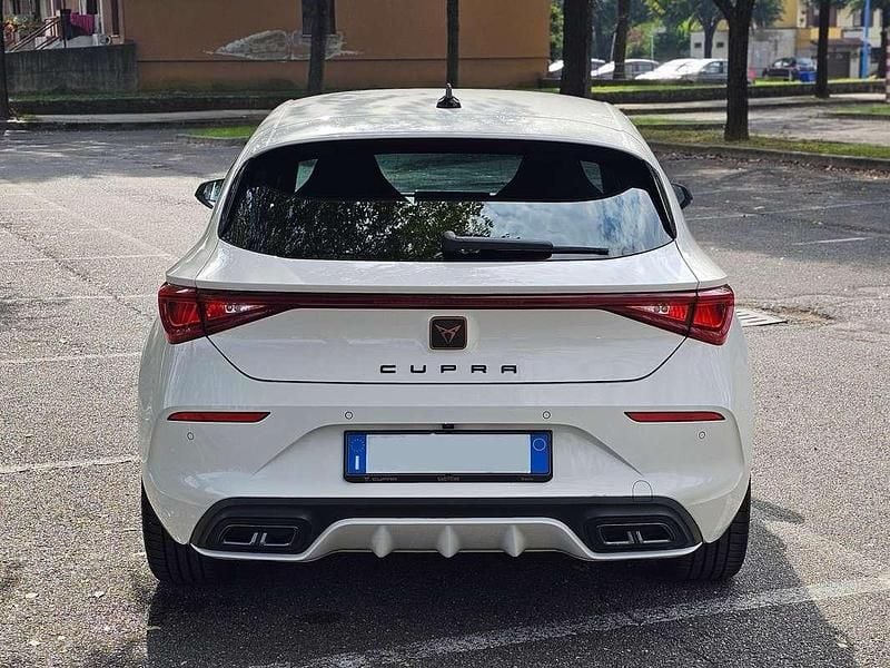 Usata Cupra Leon 150 CV (110 kW) 2023 Bianco Berlina