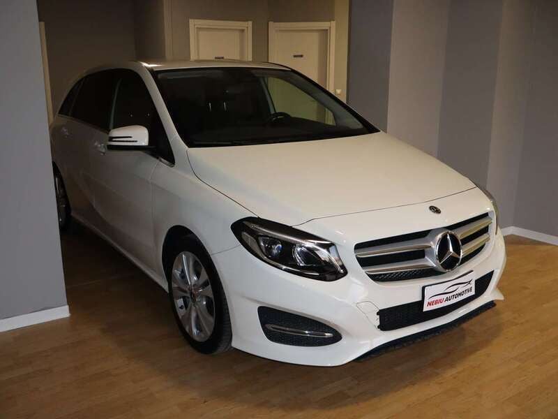 Begagnad Mercedes B200 Premium 136 HK (100 kW) 2017 Vit Minibuss
