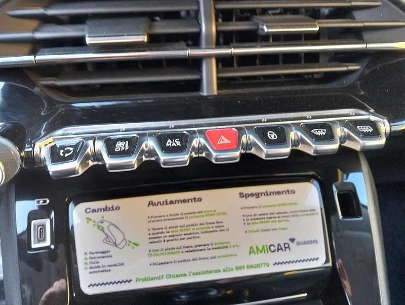 Usata Peugeot e-208 Active 100 kW (136 CV) 2020 Bianco Utilitaria