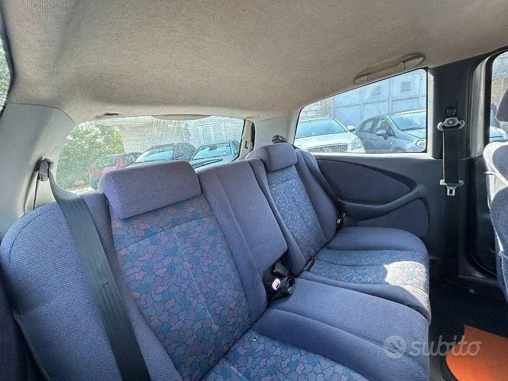 Usata Fiat Bravo 80 CV (58 kW) 2000 Blu Utilitaria