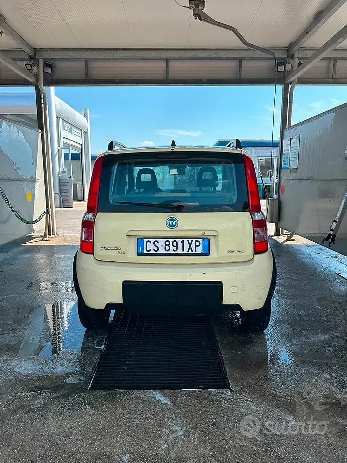 Usata Fiat Panda 4x4 60 CV (44 kW) 2005 Giallo Utilitaria