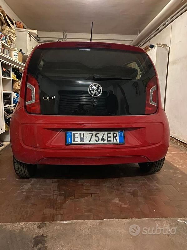 Usata VW up! 75 CV (55 kW) 2014 Rosso Utilitaria