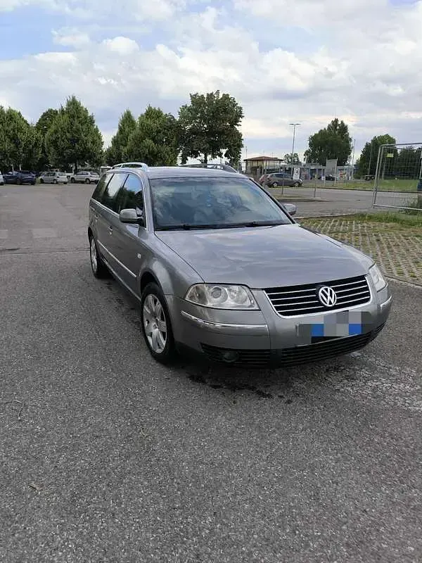 Usata VW Passat Highline 131 CV (96 kW) 2003 Station wagon