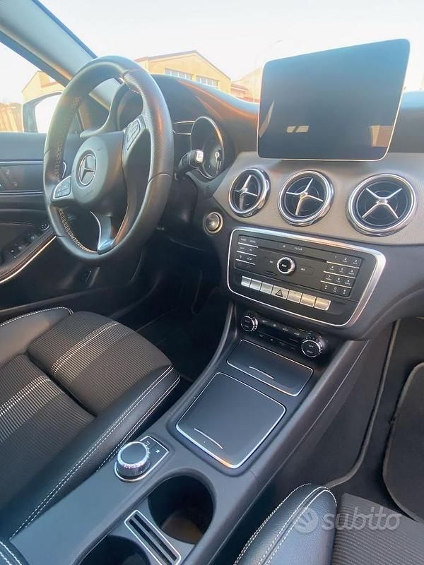Usata Mercedes GLA200 2017 Grigio SUV