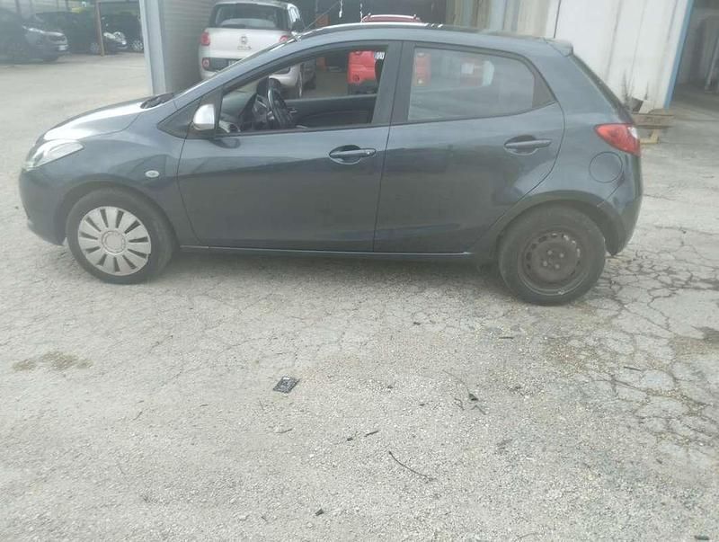 Usata Mazda 2 90th Anniversary 75 CV (55 kW) 2010 Utilitaria