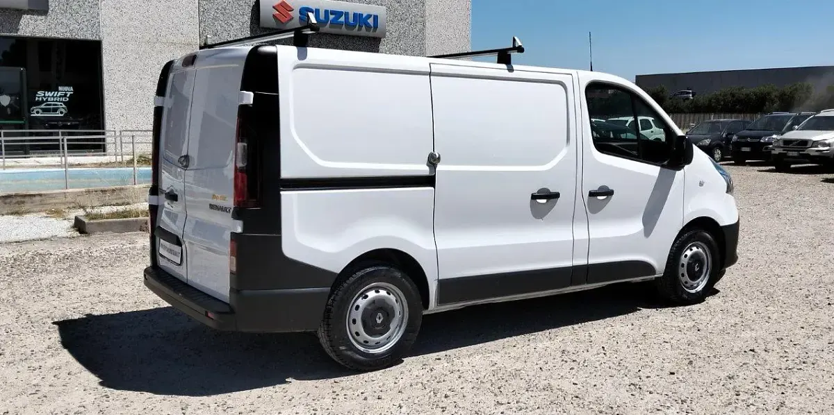 Usata Renault Trafic 145 CV (106 kW) 2021 Bianco