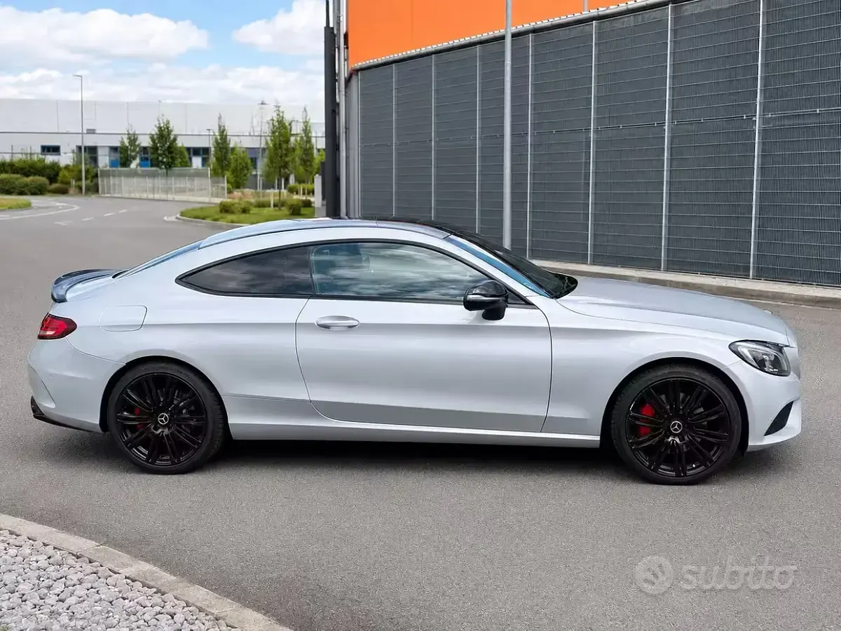 Usata Mercedes C300 204 CV (150 kW) 2017 Nero Coupé