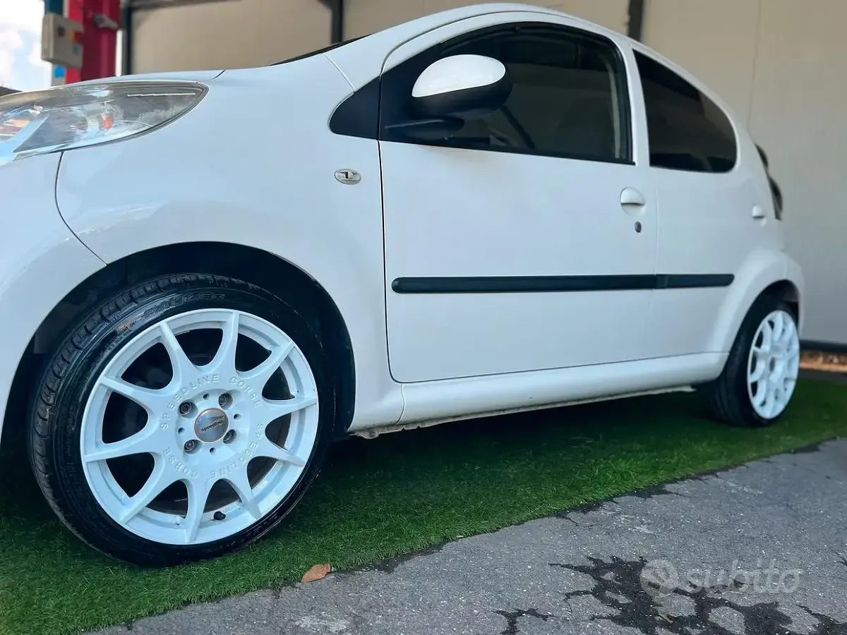 Usata Citroën C1 Exclusive 68 CV (50 kW) 2013 Bianco Utilitaria