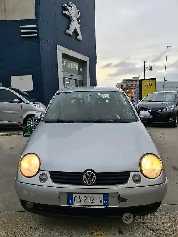 Usado VW Lupo Highline 75 CV (55 kW) 2002 Gris Utilitario