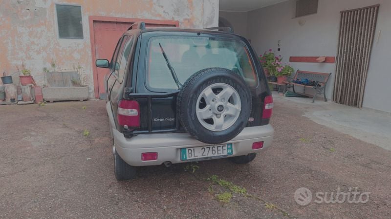 Usata Kia Sportage 128 CV (94 kW) 2000 Nero SUV