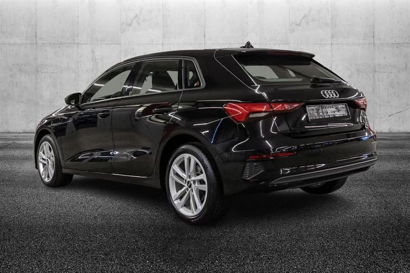 Usata Audi A3 e-tron Design 204 CV (150 kW) 2023 Nero metallizzato Utilitaria