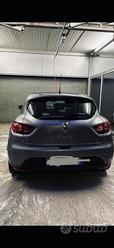 Usata Renault Clio IV 90 CV (66 kW) 2015 Grigio Berlina