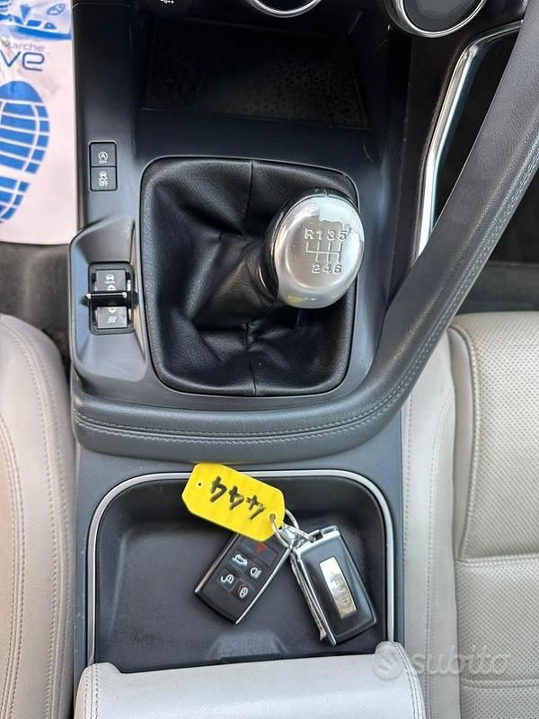 Usata Jaguar E-Pace R-Dynamic 150 CV (110 kW) 2018 Grigio SUV