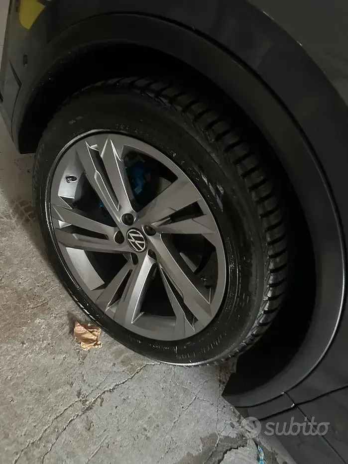 Usata VW Tiguan R-line 150 CV (110 kW) 2021 Grigio SUV