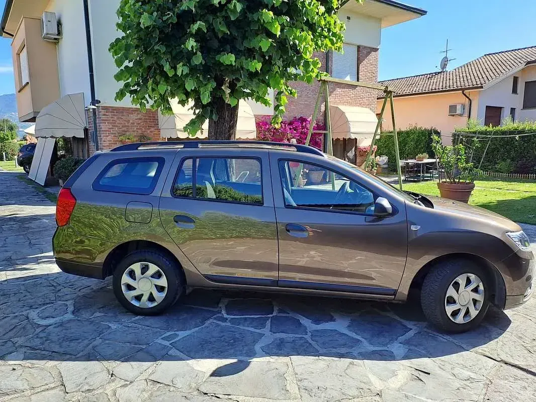 Usata Dacia Logan MCV 90 CV (66 kW) 2019 Marrone Station wagon