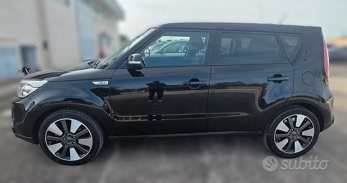 Usata Kia Soul 128 CV (94 kW) 2015 Nero SUV