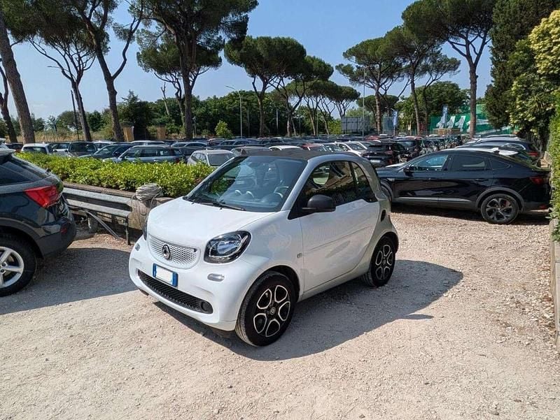 Bianco Usata 2022 Smart ForTwo Coupé Utilitaria | 11.800 € (Super prezzo) - Immagine 1/4