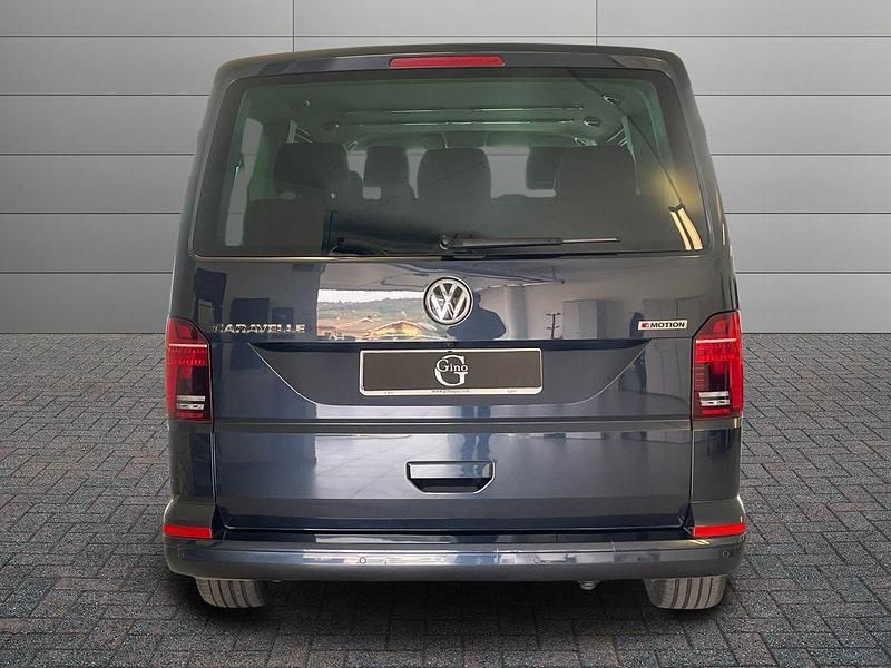 Usata VW Caravelle Comfortline 204 CV (150 kW) 2023 Blu Furgone