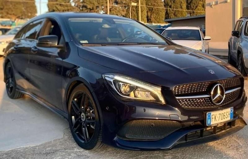 Usata Mercedes CLA220 Shooting Brake Premium 177 CV (130 kW) 2017 Blu/azzurro Station wagon