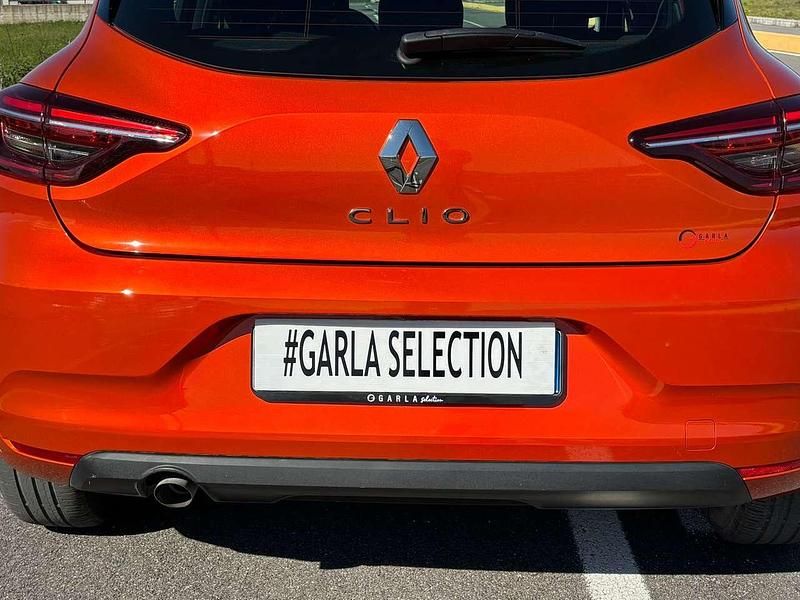 Usata Renault Clio V Equilibre 65 CV (47 kW) 2023 Arancione Utilitaria
