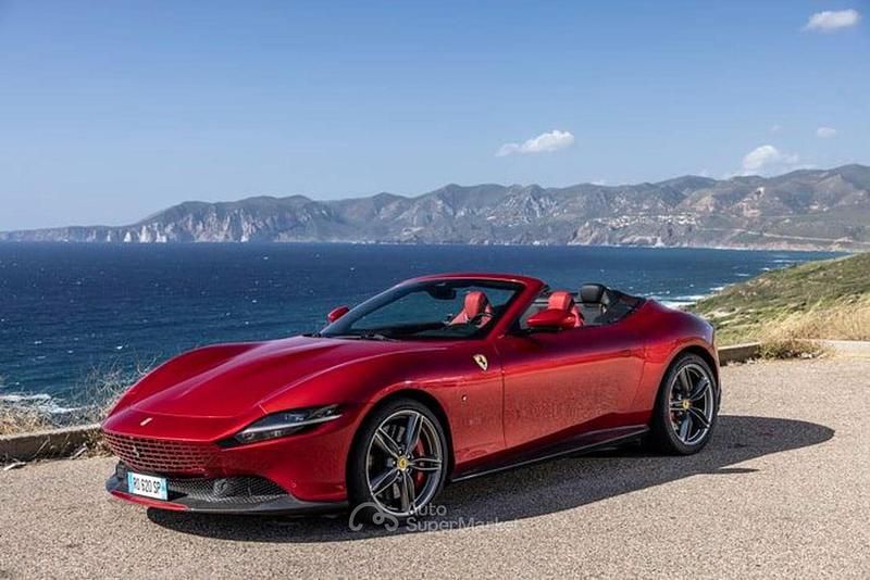 Nuova Ferrari Roma 620 CV (456 kW) 2025 Argento Cabrio