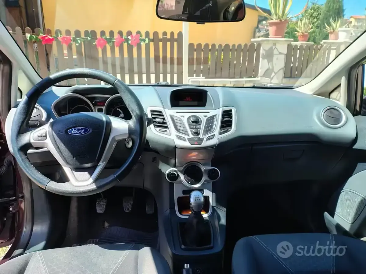 Usata Ford Fiesta 97 CV (71 kW) 2009 Berlina