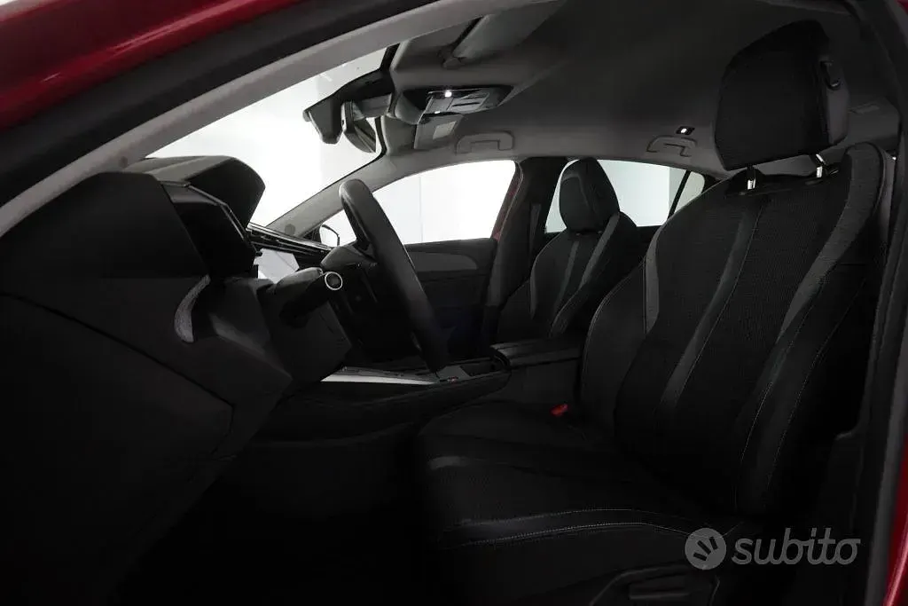 Usata Peugeot 308 Allure 131 CV (96 kW) 2023 Rosso Berlina