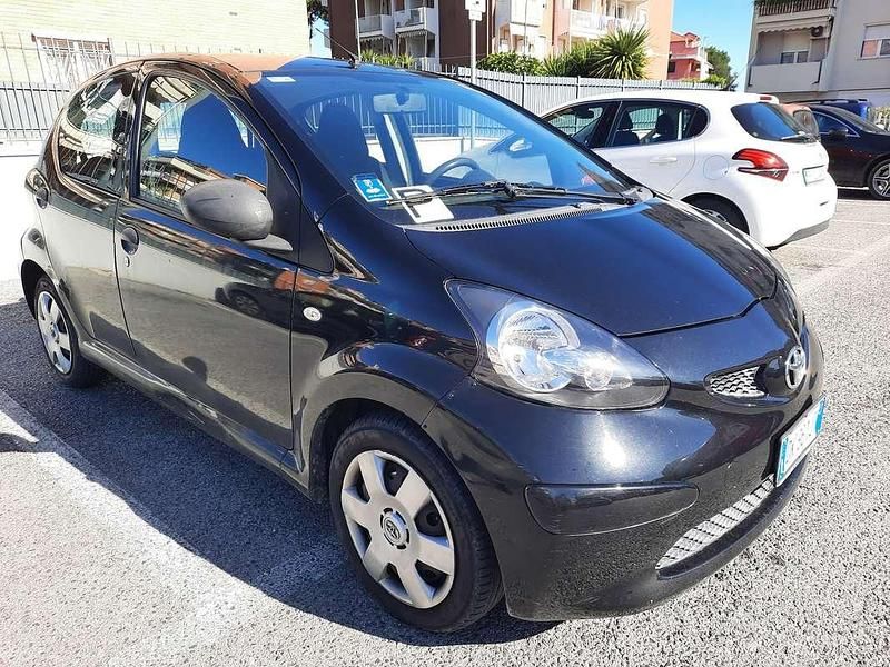 Usata Toyota Aygo 68 CV (50 kW) 2007 Utilitaria