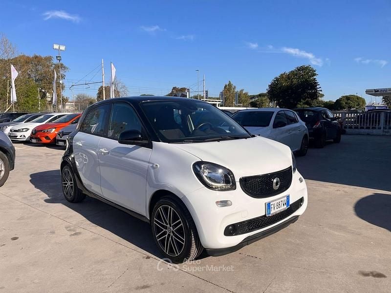 Usata Smart ForFour Passion 90 CV (66 kW) 2018 Bianco Utilitaria