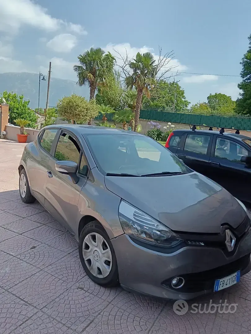 Usata Renault Clio 75 CV (55 kW) 2015 Grigio Utilitaria