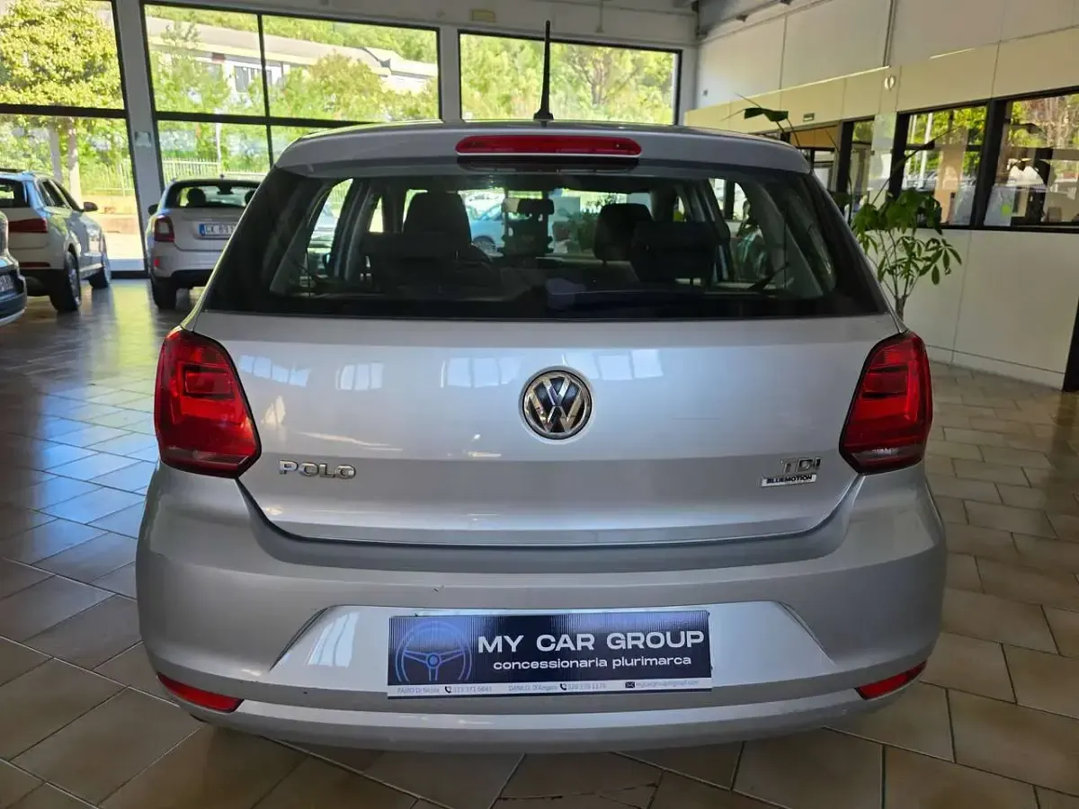Usata VW Polo Trendline 75 CV (55 kW) 2017 Argento Berlina