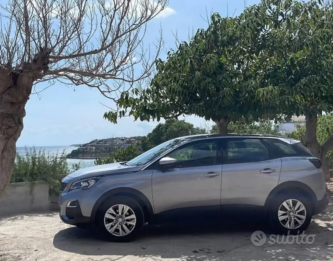 Usata Peugeot 3008 112 CV (82 kW) 2017 Grigio SUV