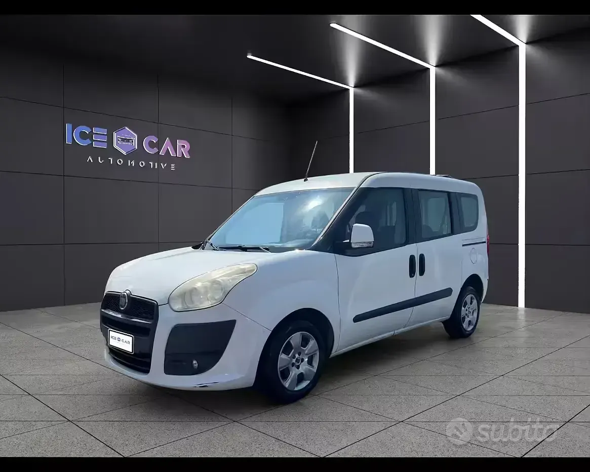 Usata Fiat Doblò 105 CV (77 kW) 2010 Bianco Monovolume