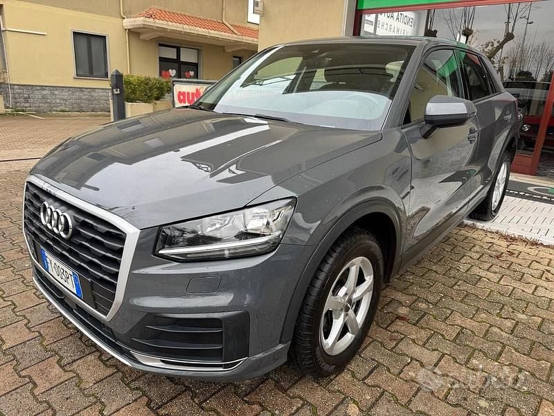 Usata Audi Q2 Business 116 CV (85 kW) 2019 Grigio SUV