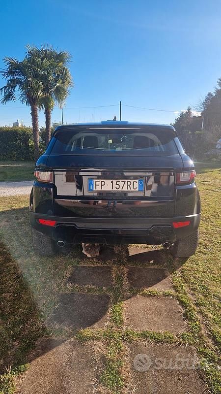 Usata Land Rover Range Rover evoque 150 CV (110 kW) 2018 Nero Station wagon