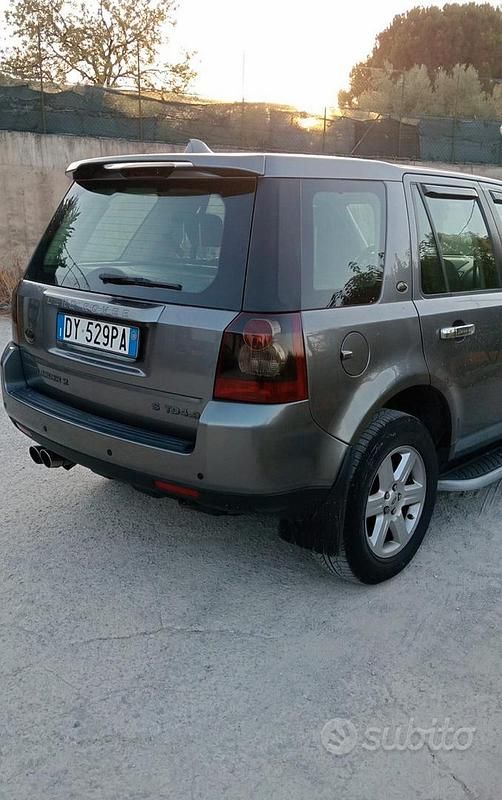 Usata Land Rover Freelander 2 190 CV (139 kW) 2010 Grigio SUV