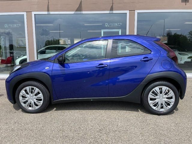 Nuova Toyota Aygo X Active 72 CV (52 kW) 2025 Blu SUV