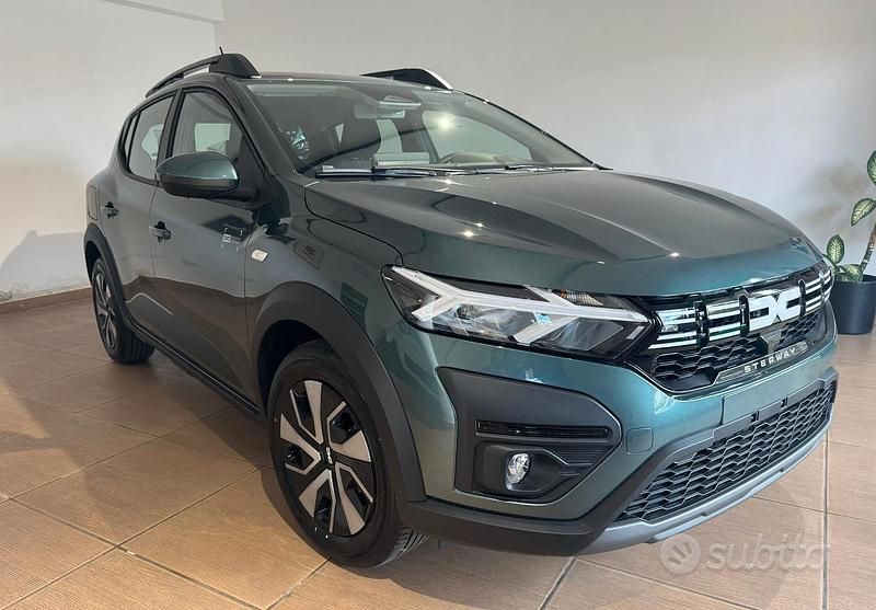 Nuova Dacia Sandero Expression 91 CV (66 kW) 2025 Verde Berlina