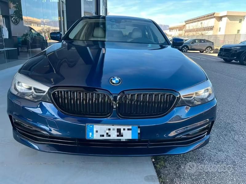 Usata BMW 530 Luxury Line 265 CV (194 kW) 2017 Blu Berlina
