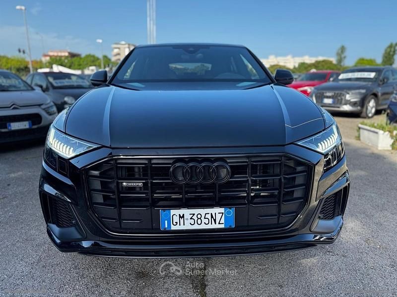 Usata Audi Q8 S-Line 286 CV (210 kW) 2023 Nero SUV