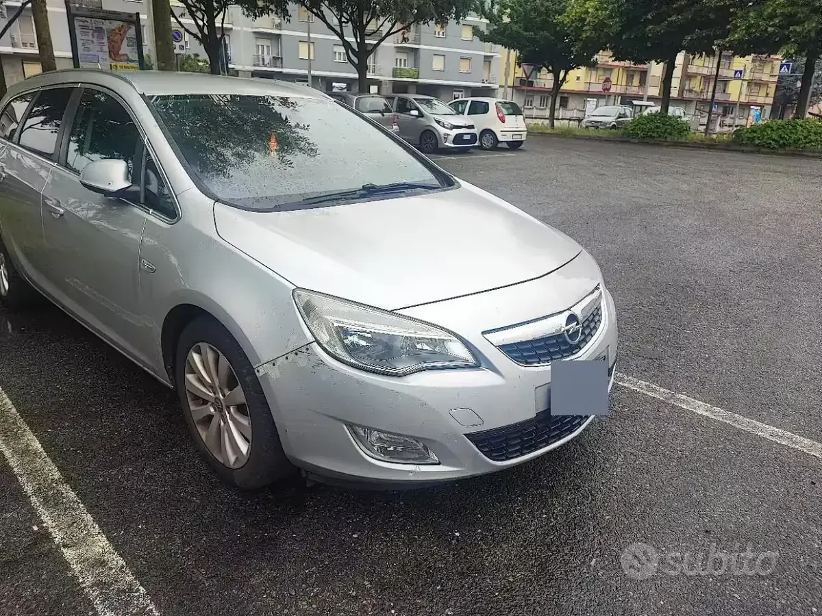 Usata Opel Astra 125 CV (91 kW) 2012 Station wagon