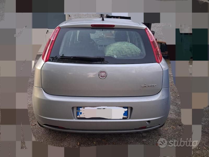 Usata Fiat Grande Punto 75 CV (55 kW) 2009 Grigio Utilitaria
