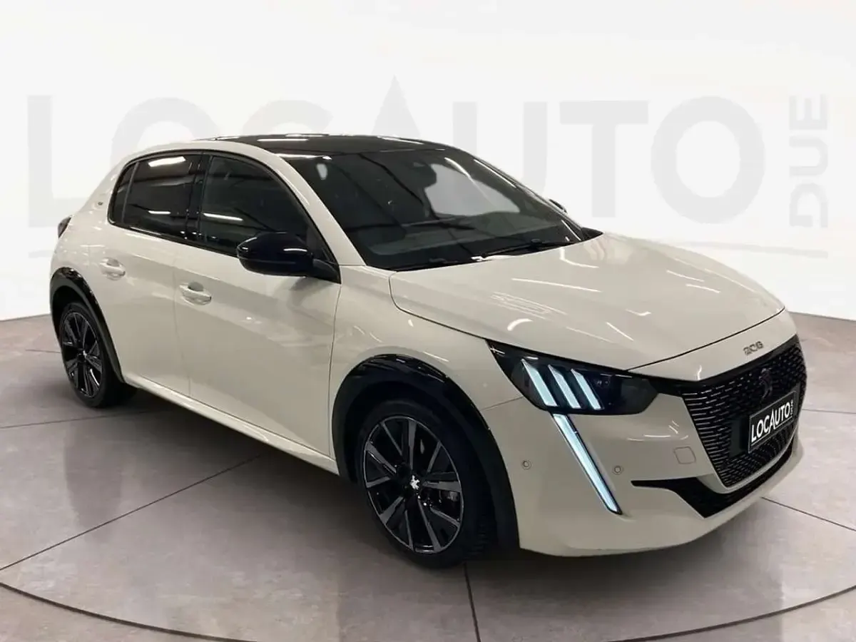Usata Peugeot 208 GT 101 CV (74 kW) 2023 Bianco Utilitaria